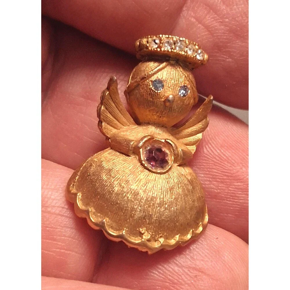 Vintage Ultra Angel Brooch Purple Rhinestone